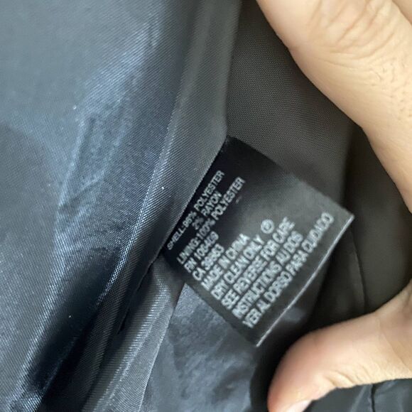 Tahari | Pinstripe Black Blazer Two Buttons - Picture 6 of 8